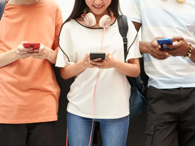 teens on phones